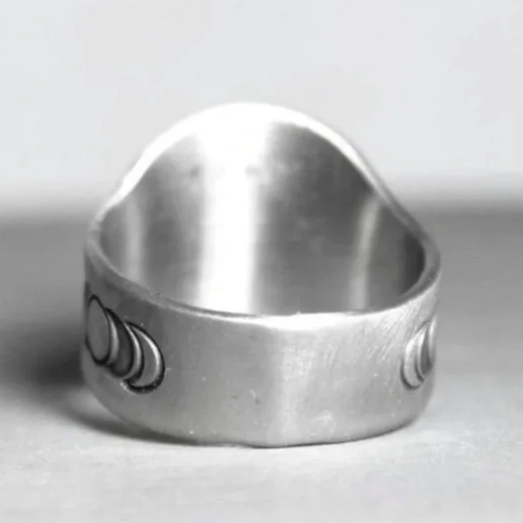 NWT Bohemian Stay Wild Moon Child Silver Tone Ring! - Picture 2 of 3